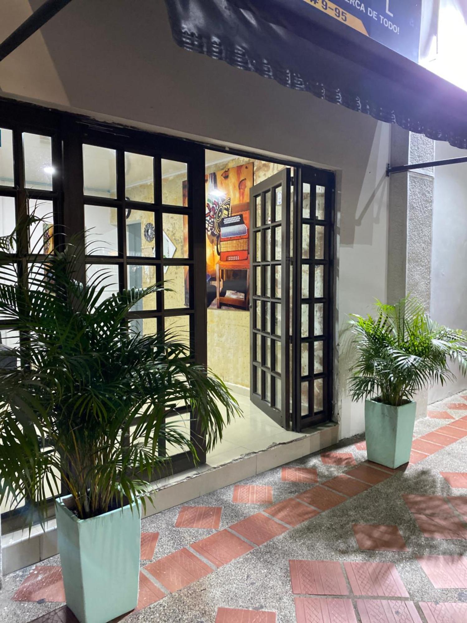 Napoles Hotel Βαγιεντουπάρ Εξωτερικό φωτογραφία